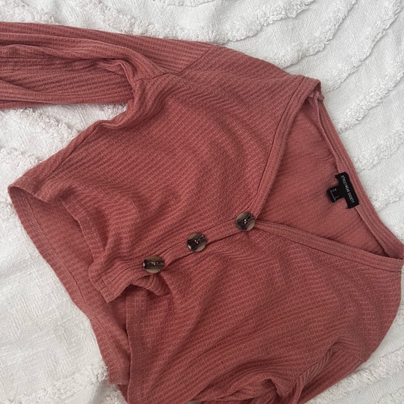 Cropped button up loose top - Picture 2 of 3